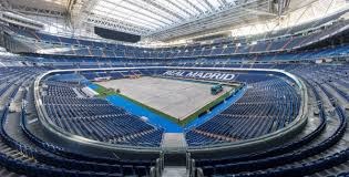 甘超对阿奇姆彭做闭嘴手势，钟义浩扳平比分后做同样手势回击