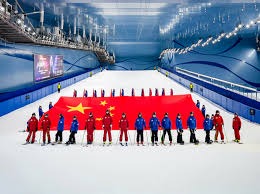 松井秀喜与洋基分道扬镳，加盟天使队后再次在揭幕战击出本垒打